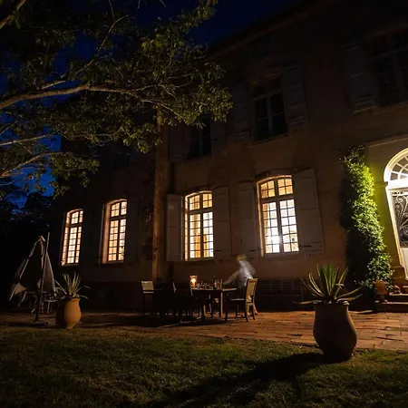 18th Century Chateau With Stunning Pool & Gardens 别墅