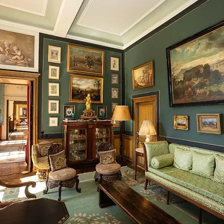 Willa 18th Century Chateau With Stunning Pool & Gardens