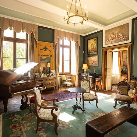 18th Century Chateau With Stunning Pool & Gardens * Castelnau-Picampeau