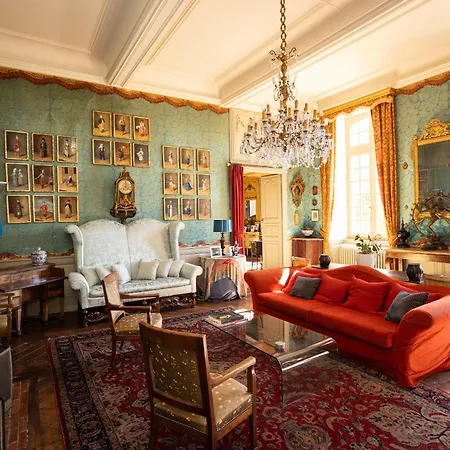 Willa 18th Century Chateau With Stunning Pool & Gardens *