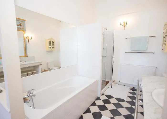 18th Century Chateau With Stunning Pool & Gardens 빌라 Castelnau-Picampeau