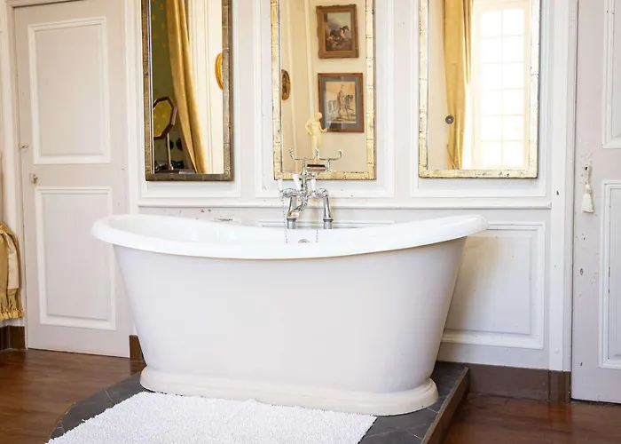 18th Century Chateau With Stunning Pool & Gardens * Castelnau-Picampeau