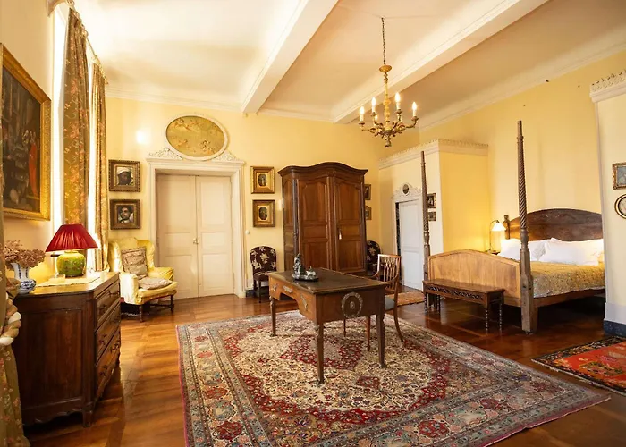 18th Century Chateau With Stunning Pool & Gardens 빌라 Castelnau-Picampeau