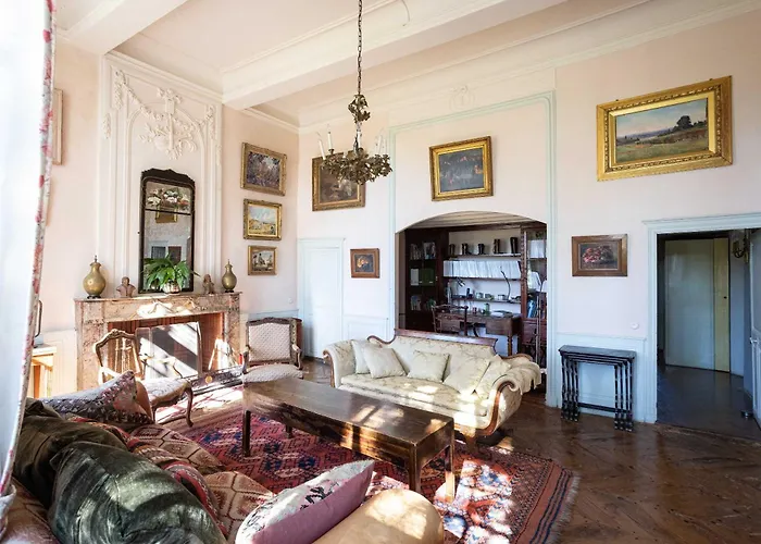 18th Century Chateau With Stunning Pool & Gardens *