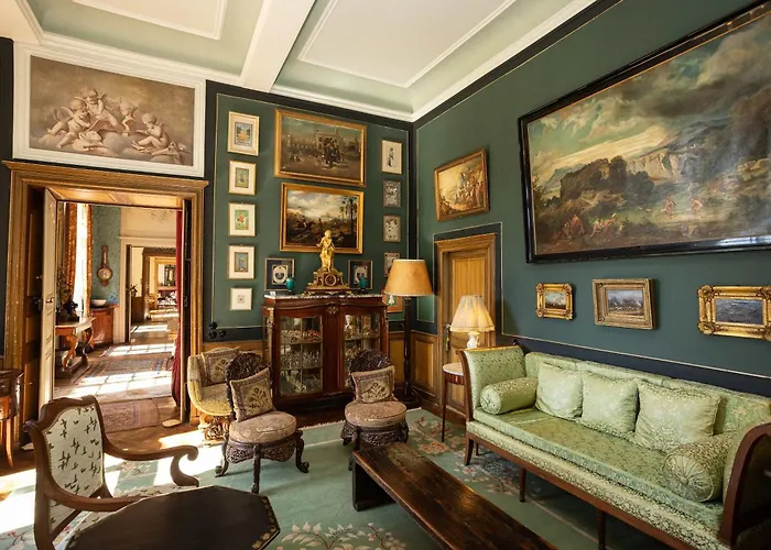 빌라 18th Century Chateau With Stunning Pool & Gardens